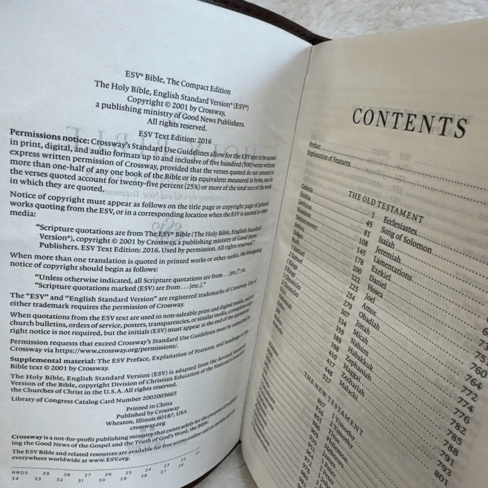 The Holy Bible ESV English Compact Crossway Old &‎ New Testaments Trutone 2016